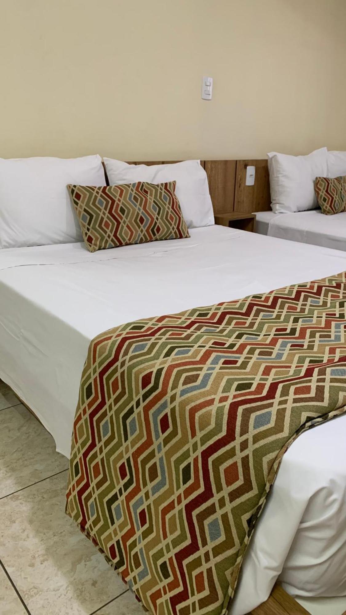 Infinity Hotel Гоянія Екстер'єр фото